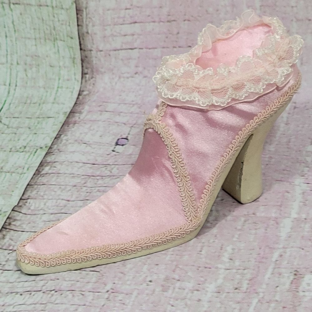 Victorian Shoe Pin Cushion - Picture 5 of 8